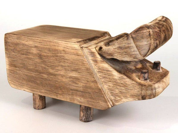 Houtenbeeld 'Nijlpaard'