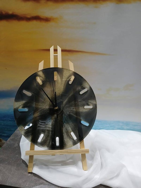 Wanduhr Gold-Schwarz