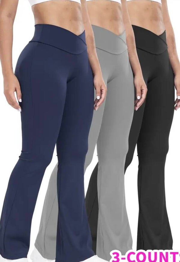 Stay warm, confident, and stylish all season long with our Women’s High-Waisted Flare Leggings—designed for comfort performance, and everyday versatility.