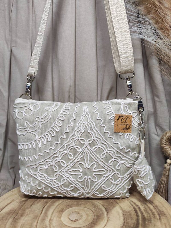 Petit sac bandoulière en coton brodé