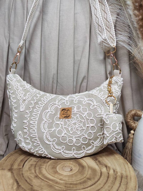 Sac forme demi-lune coton beige