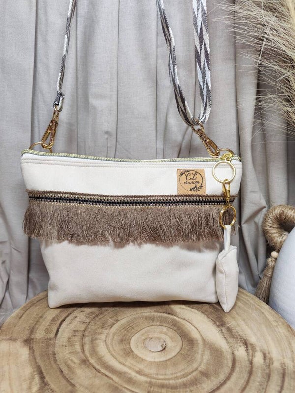 Petit sac bandoulière style bohème écru frange