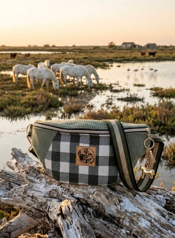 Sacoche banane camargue velours kaki