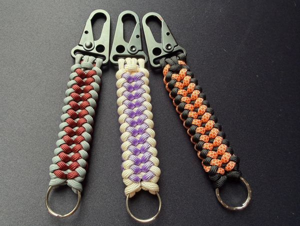 Paracord 550 tactical keychain sanctified knot - choose your colours