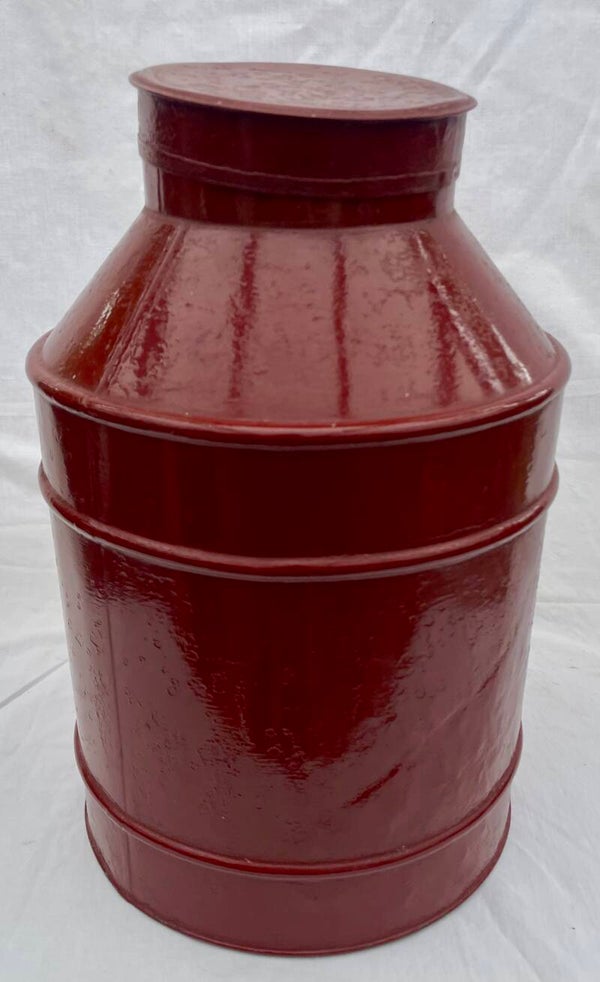 Groot rood toonbakblik