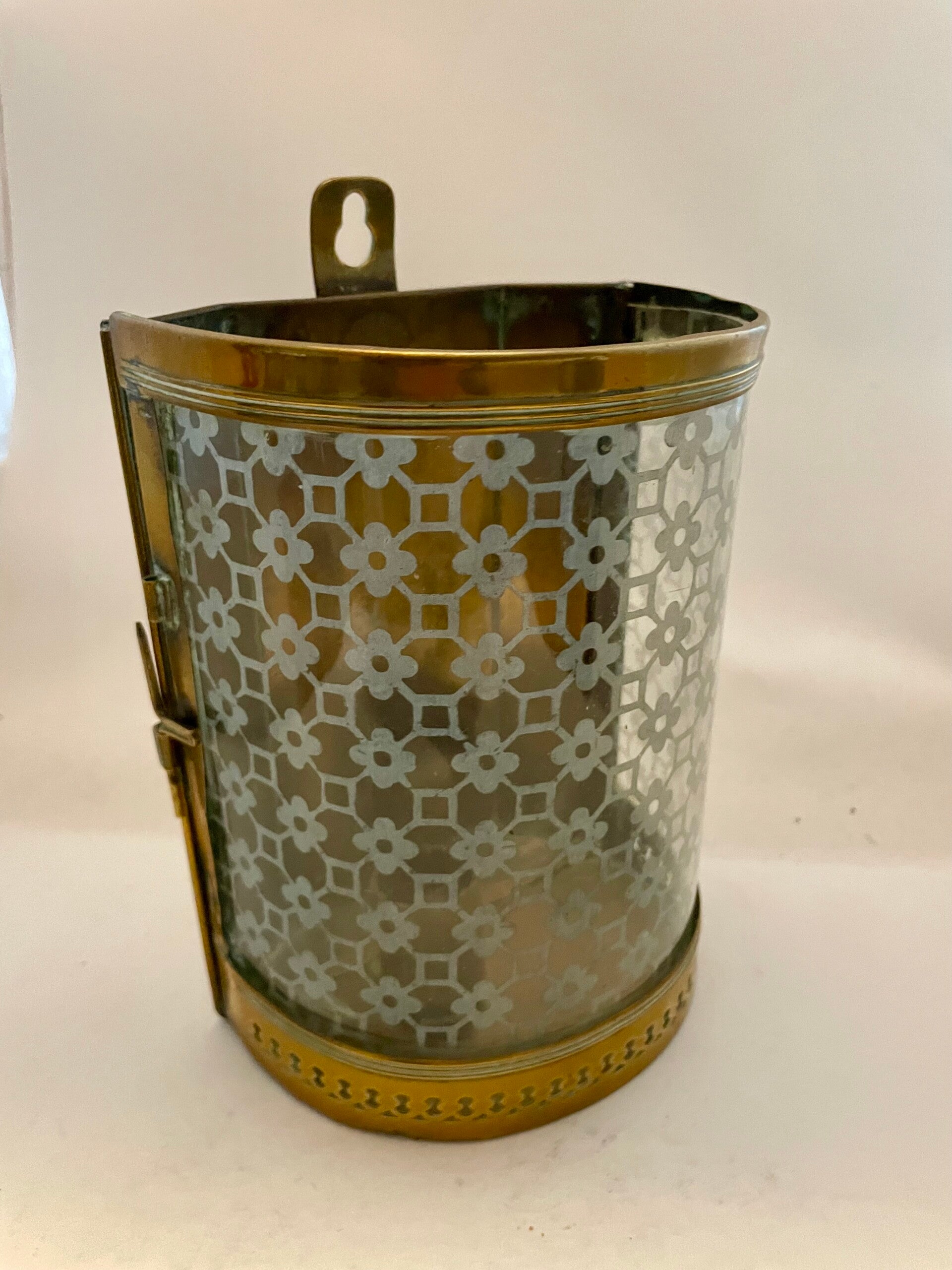 Wandkandelaar. Schitterend!