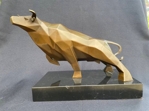 Naar De Coux, kubistische stier. NIEUW