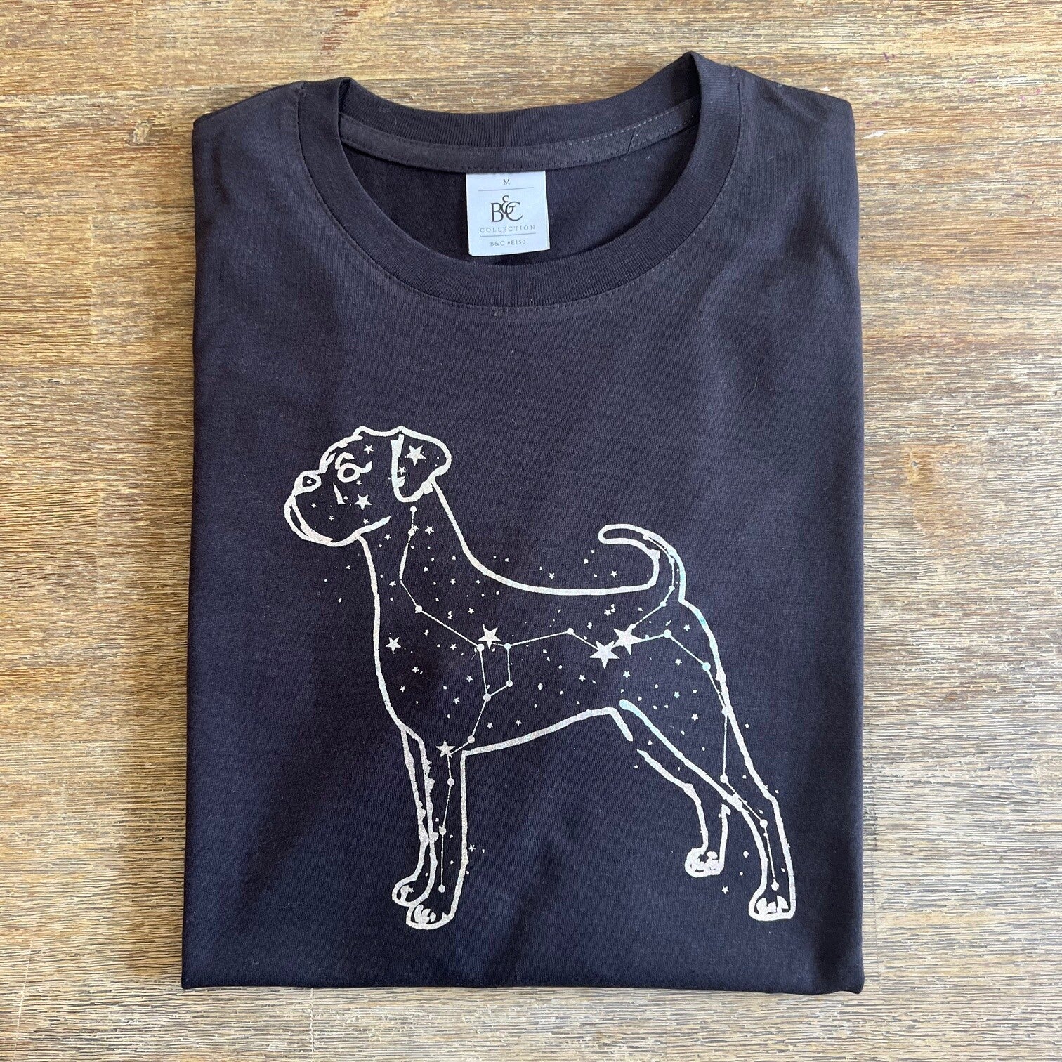 T-Shirt „Deutscher Boxer“ – Sternbild-Edition in Silber-Metallic
