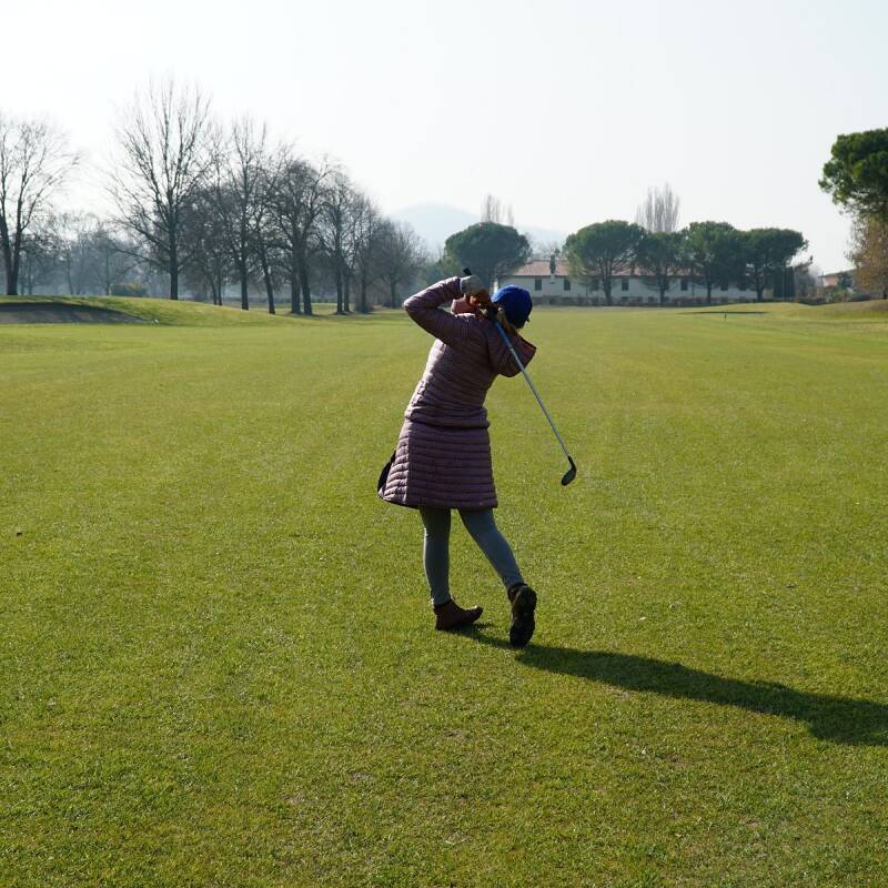 Giocatrice di Golf