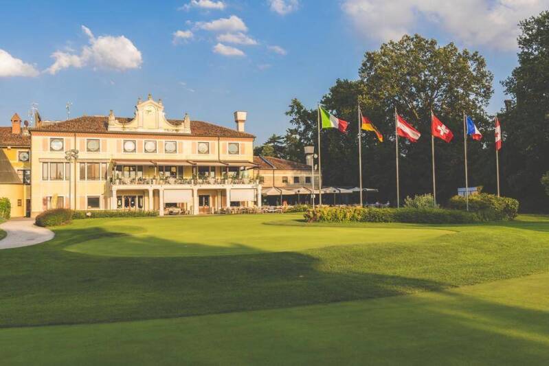 Club House 