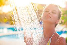 Doccia dopo piscina termale