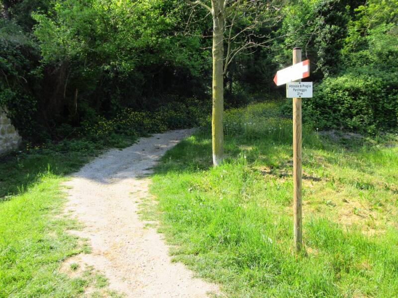 Start of the Jubilee Path hiking route