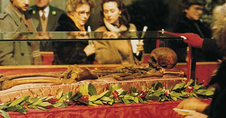 Ricognizione della salma del sANTO 1881