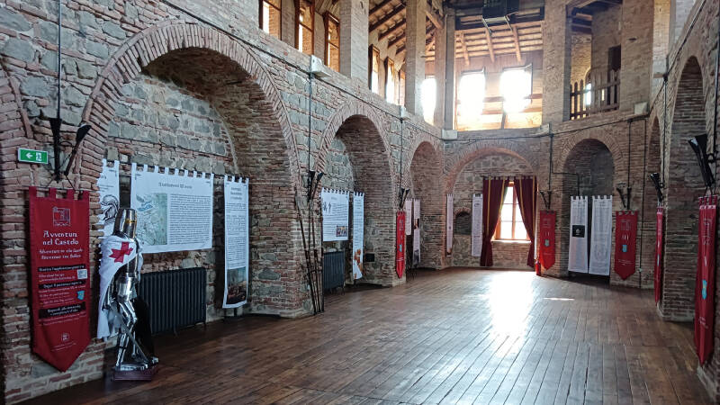 Sala interna del Castello - armeria