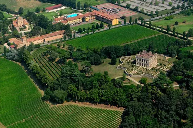 La villa località Montecchia