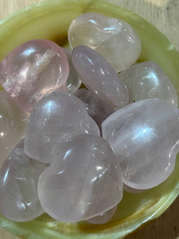 Rose Quartz Heart - Love, Acceptation & Respect