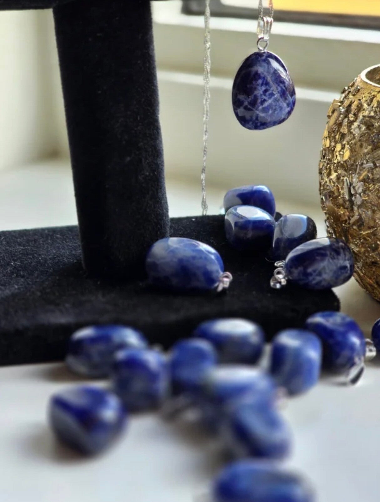 Sodalite Pendant (self esteem, mental break trough & overcomming fears)