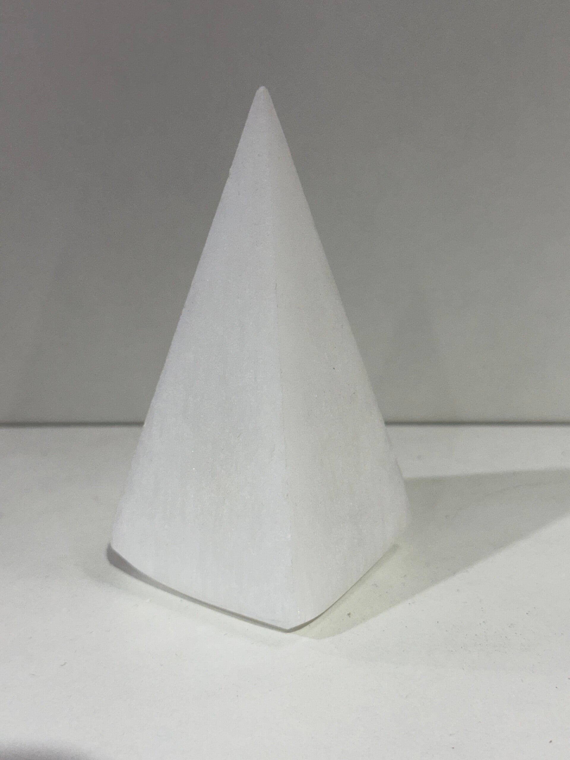 Selenite - Piramide - 10CM