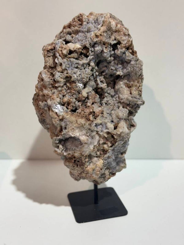 Special Agate with Calcedony with FLASH! on stand - 6.808KG