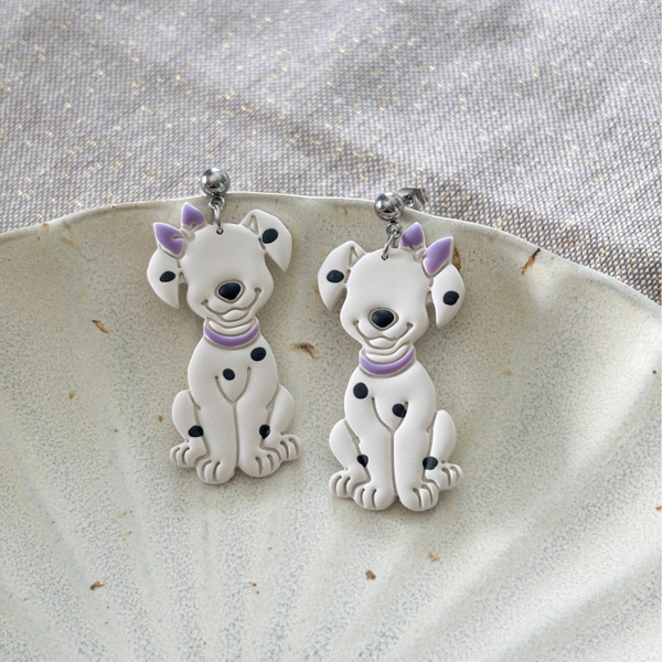Dalmatier met paarse strik