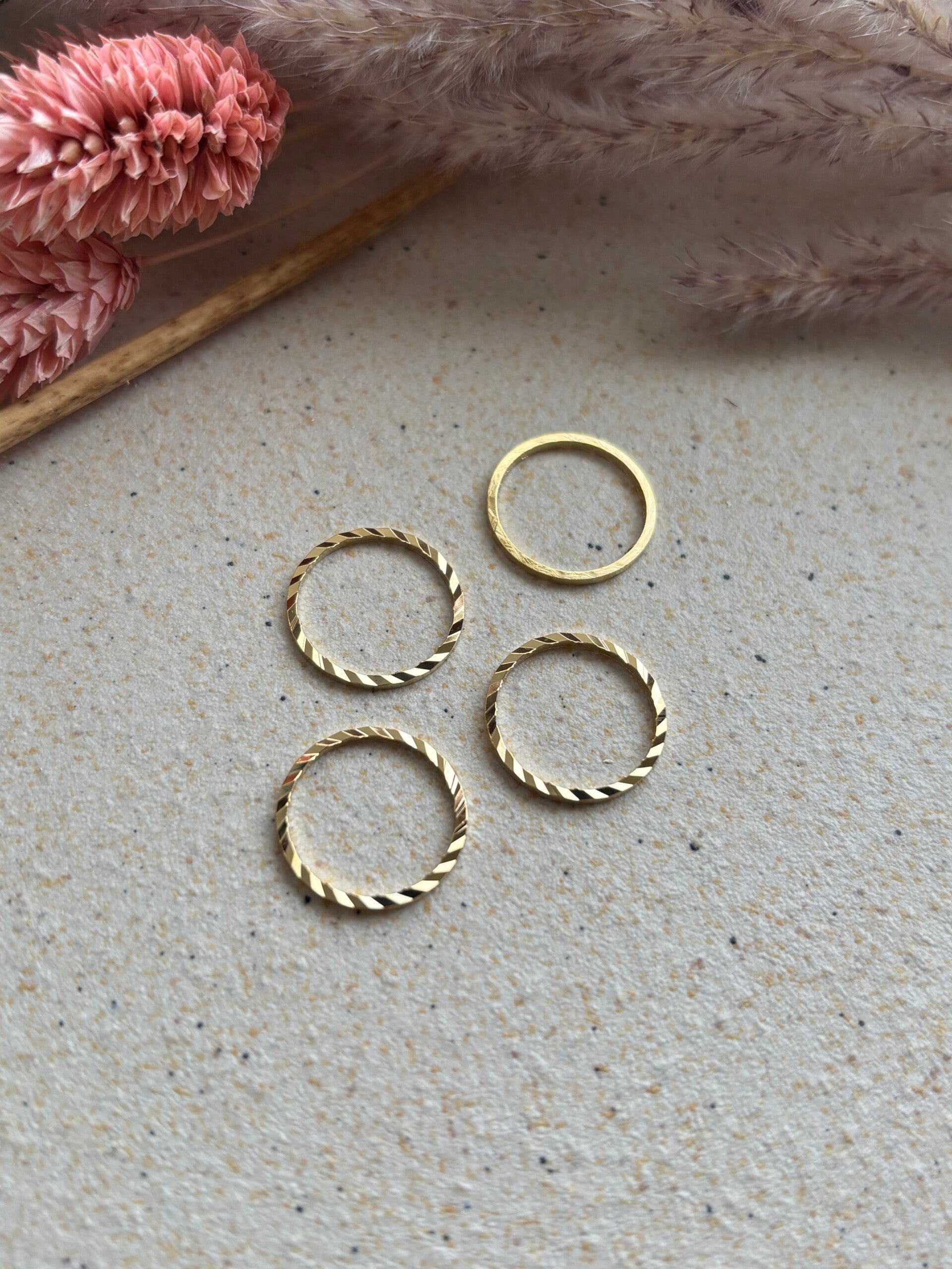 10 gesloten ringen van Brass 14x1 mm