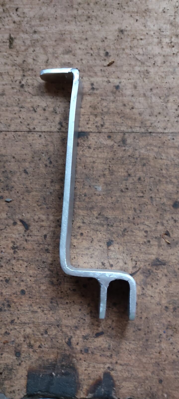 Clé de fonction pour de nombreux poêle Godin simple, efficace et incassble