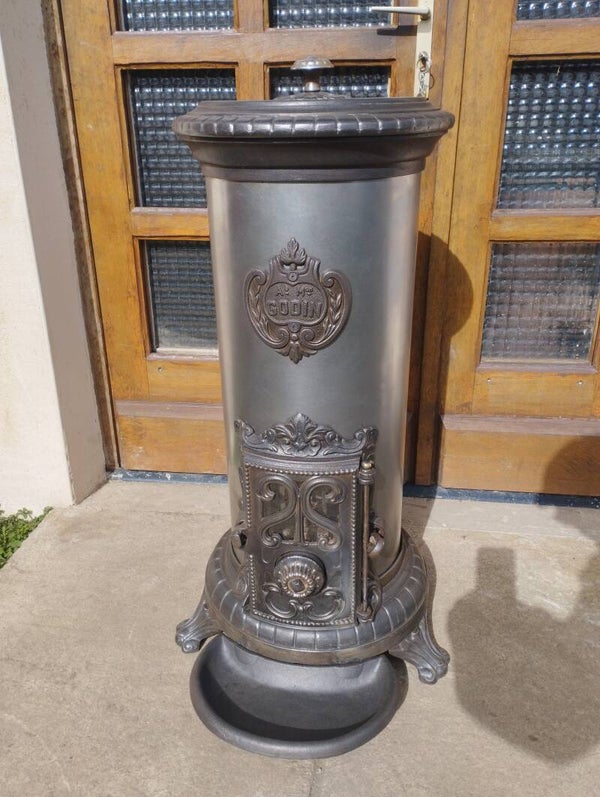 Poêle Godin rare modèle 2123 fonte brute restauré années 20 fût neuf