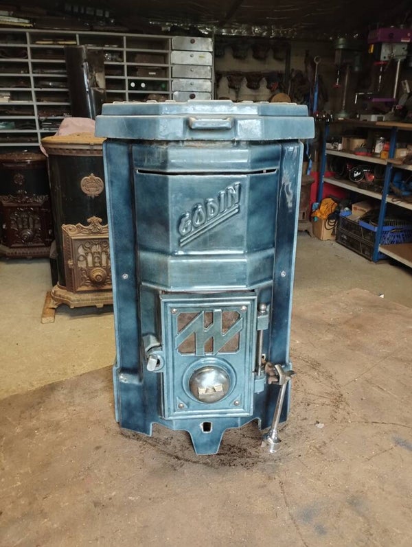 Poêle Godin N° 136 Bleu prêt à chauffer