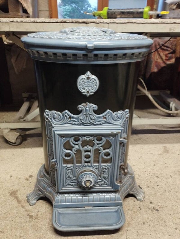 Poêle Godin 3726 ovale emmaillé bleu majolique sortie 125mm 5Kw buches 40cm