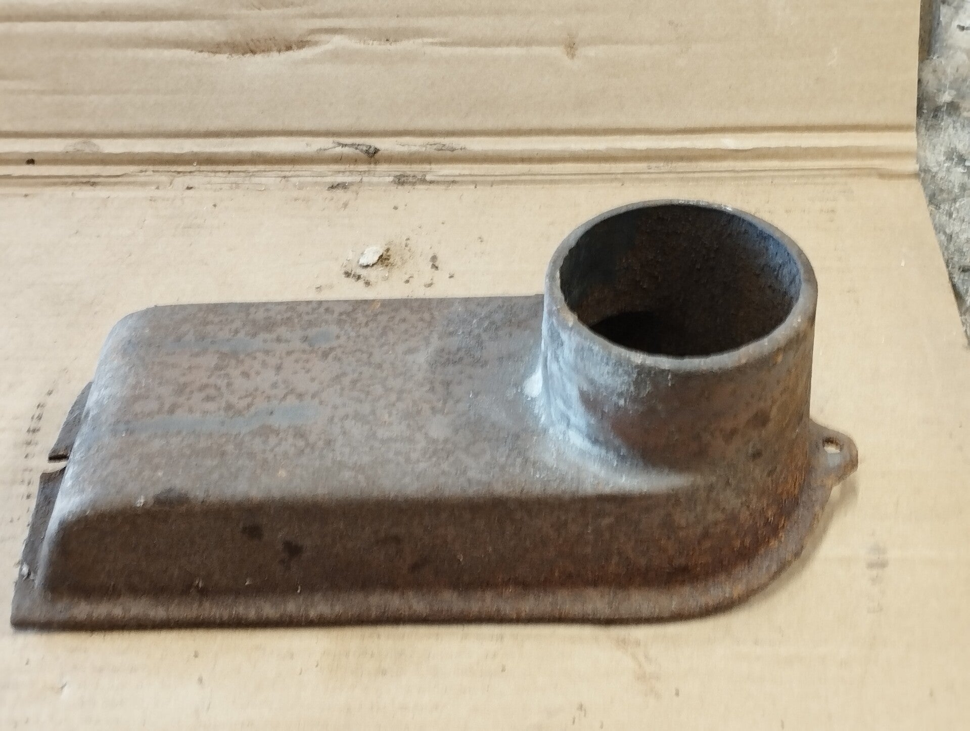 Boîte à fumée pour un poêle Godin modèle n°159