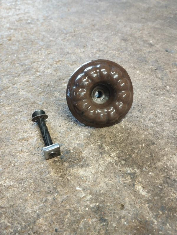 Bouton de couvercle Poêle a bois Godin 124 et 3721 émaillé Marron