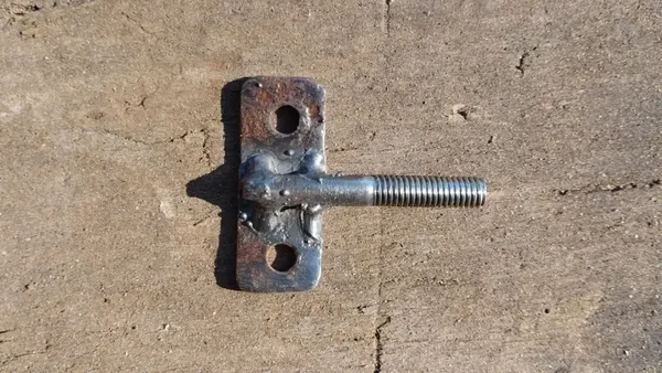 Pattes de fixation pour Fût poêle à bois Godin tous modèles 3721/20/26/27/31