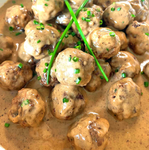 Scrumptious Style Swedish Meatballs w/Soulful Gravy