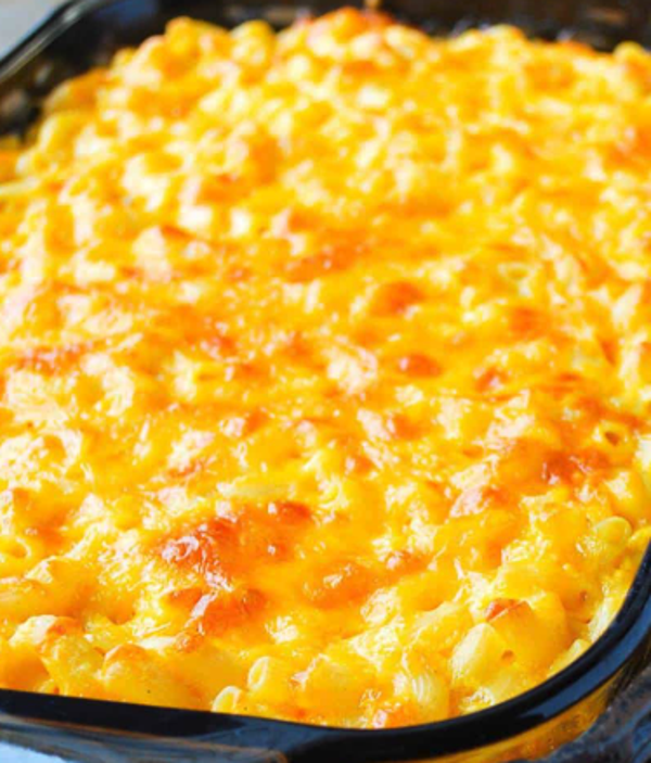 Golden Baked Mac-N-Cheese