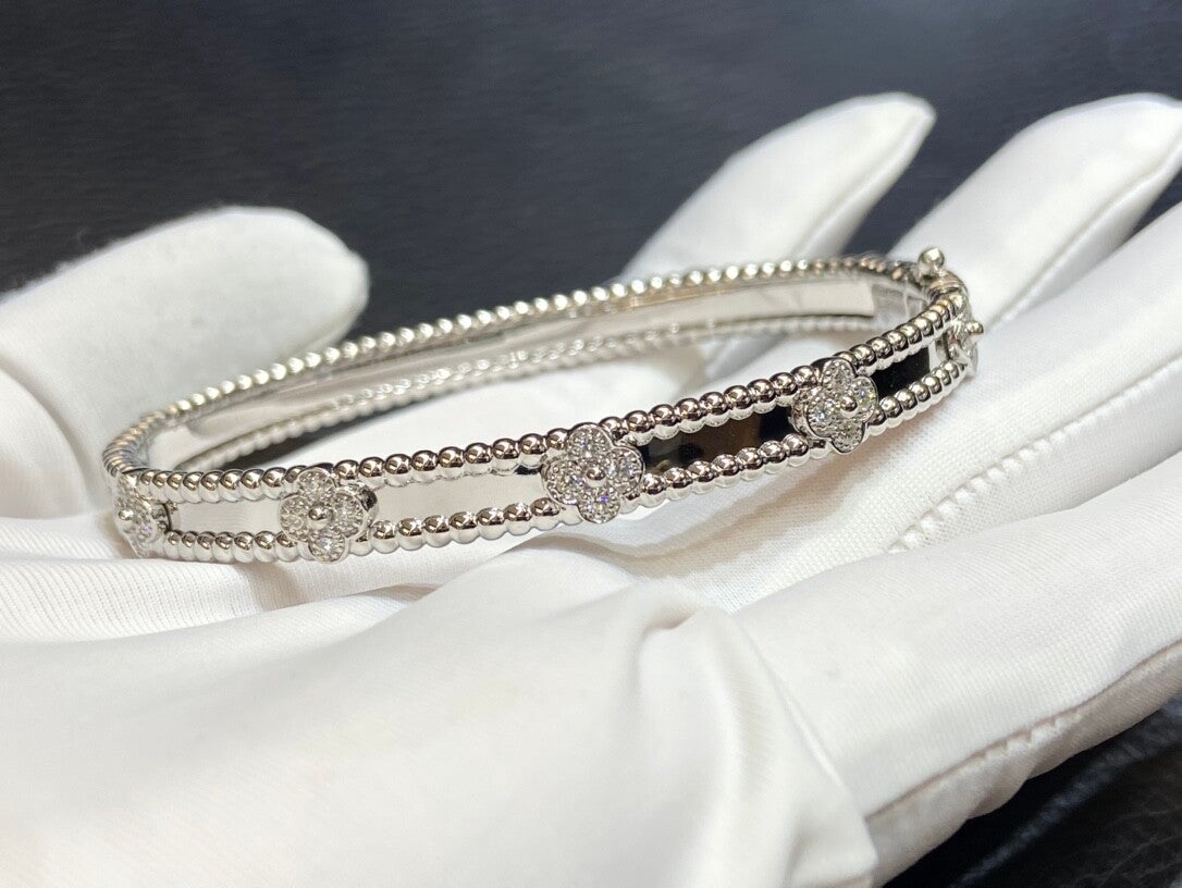 Van Cleef & Arpels Perlée sweet clovers bracelet, extra small model