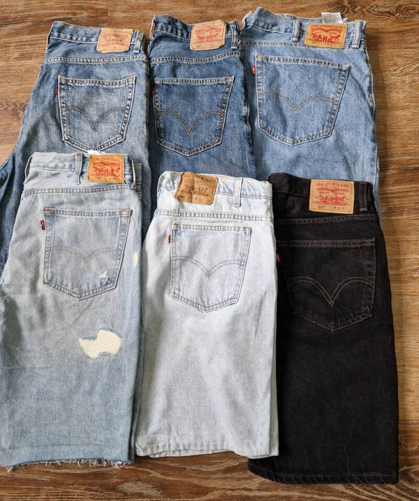 LEVI DENIM SHORTS.  grade A x20