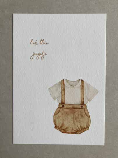 Kaart 'een jongetje, camel tuinbroekje'