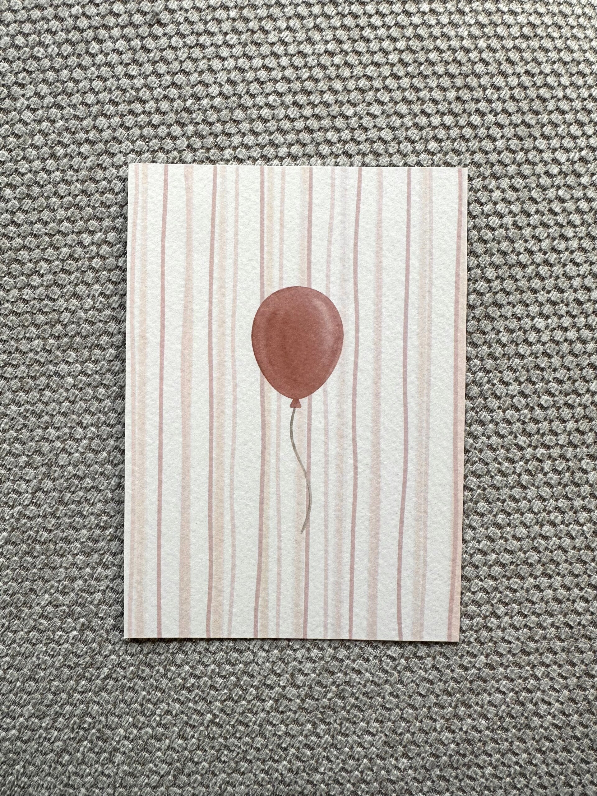 Kaart 'roze ballon met streepjesprint'
