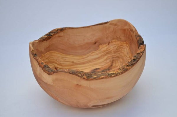 Rustikale Salat-Schüssel