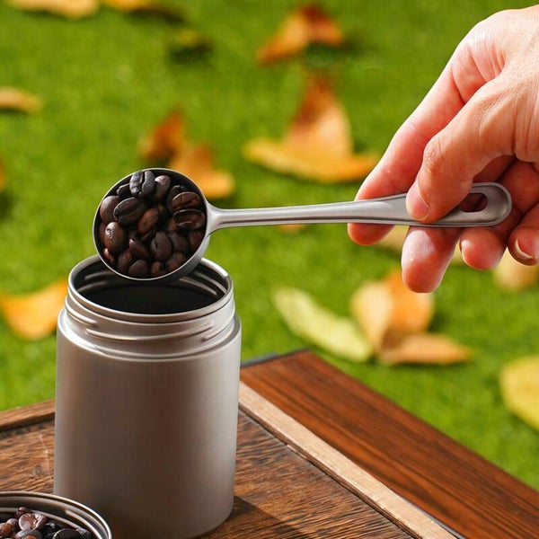 Pure titanium coffee bean measuring spoon can sleeve, portable long-handled titanium alloy coffee powder spoon can sleeve for outdoor camping
