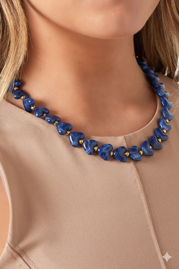 Kralenketting met hartjes - marineblauw