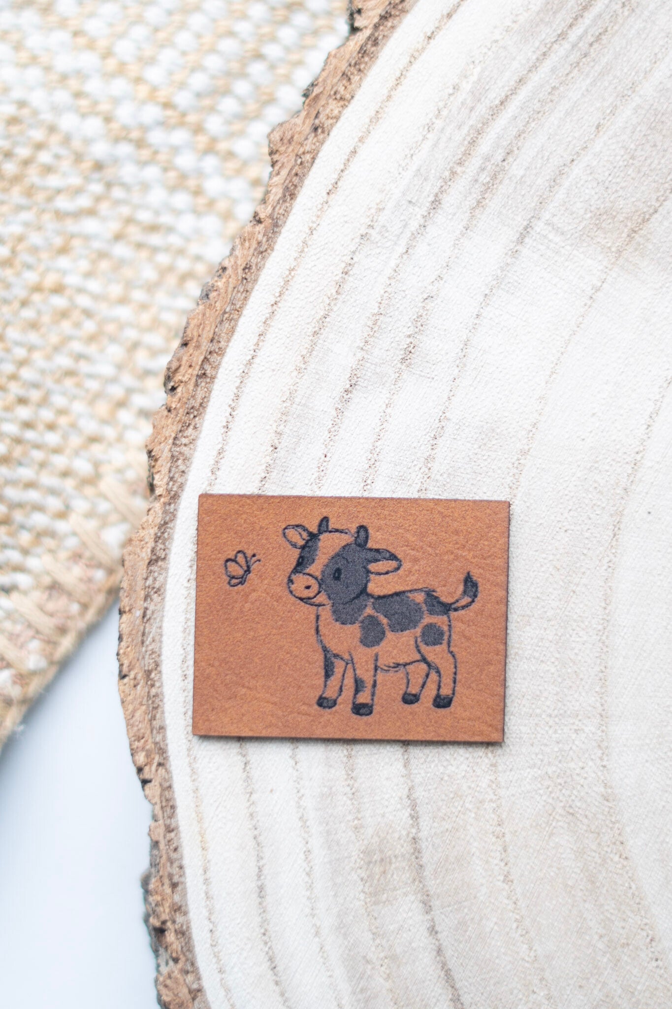 Kuh und Schmetterling Label