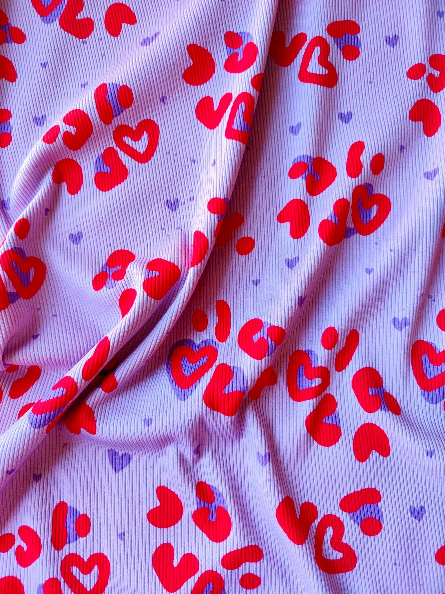Ribjersey Leo Love Lavendel rot