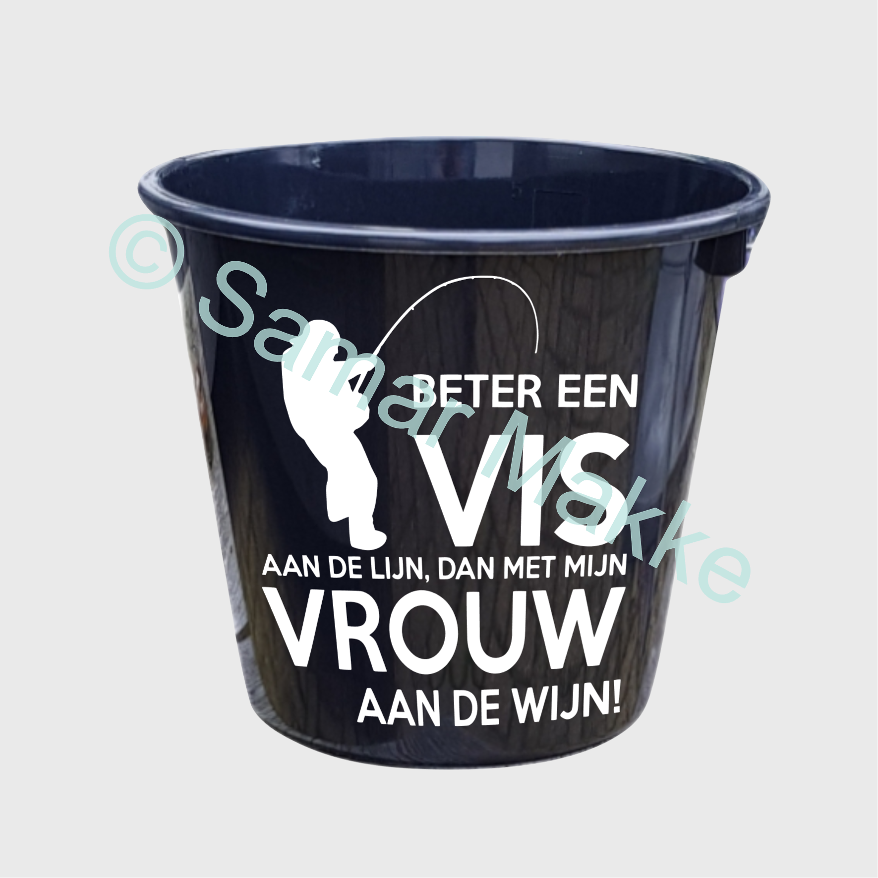 Cadeau emmer: Beter een vis aan de lijn dan met mijn vrouw aan de wijn