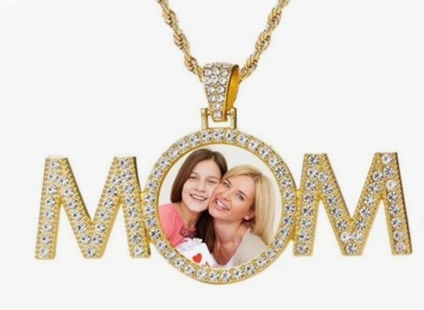Collier MOM