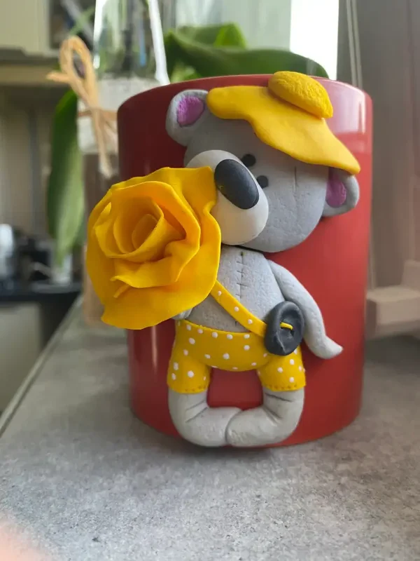 Petit Ourson à la Rose Jaune