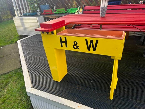 Harland & Wolff planter