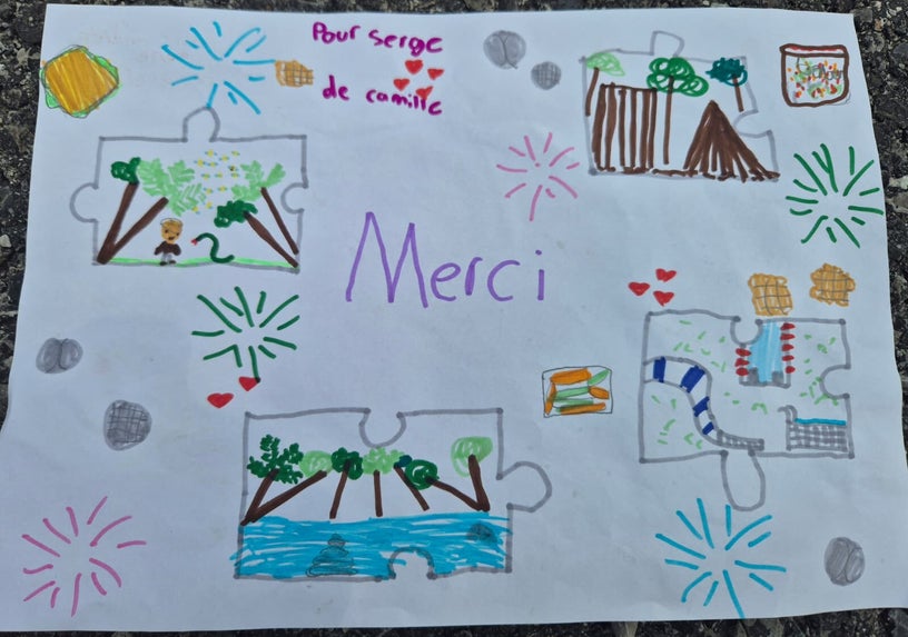 Enfants réunis pendant le camp de vacances à Bulle, été 2026