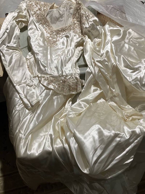 1942 Handmade Pearl-beaded Silk Wedding Dress