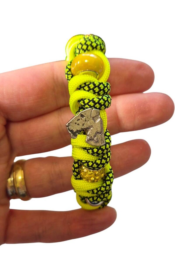 Armband in neon geel/zwart gemixt met ras naar keuze